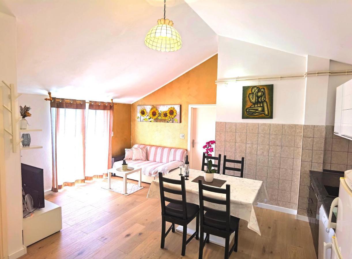 וודיצה Apartments & Rooms Milena מראה חיצוני תמונה