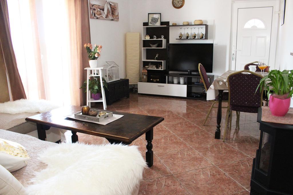 וודיצה Apartments & Rooms Milena מראה חיצוני תמונה