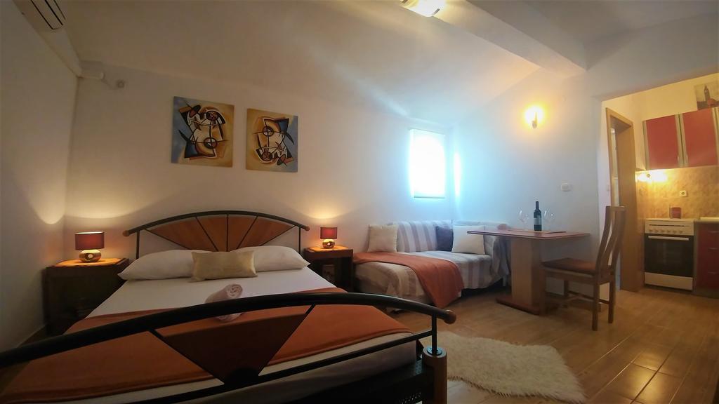 וודיצה Apartments & Rooms Milena מראה חיצוני תמונה