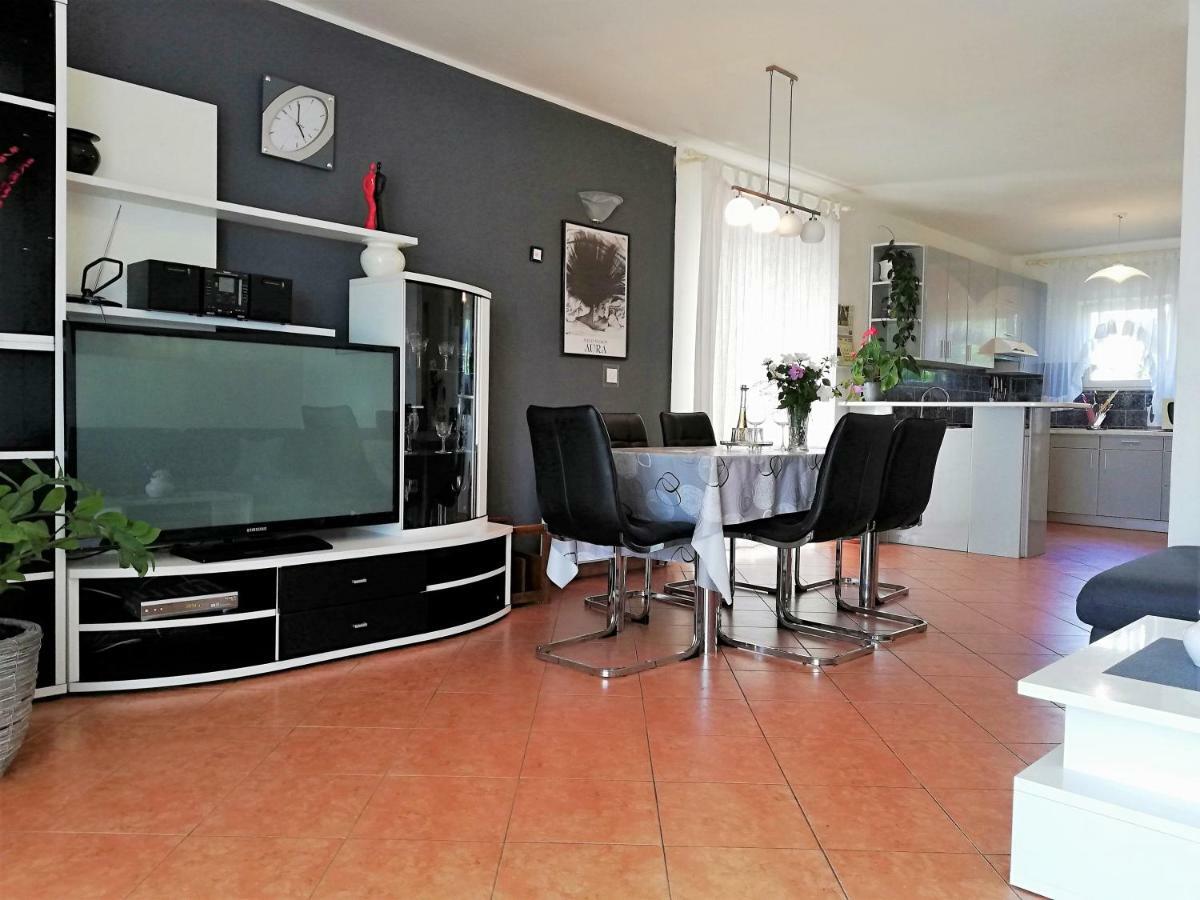 וודיצה Apartments & Rooms Milena מראה חיצוני תמונה